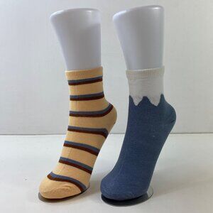 Womens Funky Striped Mountain Peaks Crew Socks Set 2 Yellow Blue White